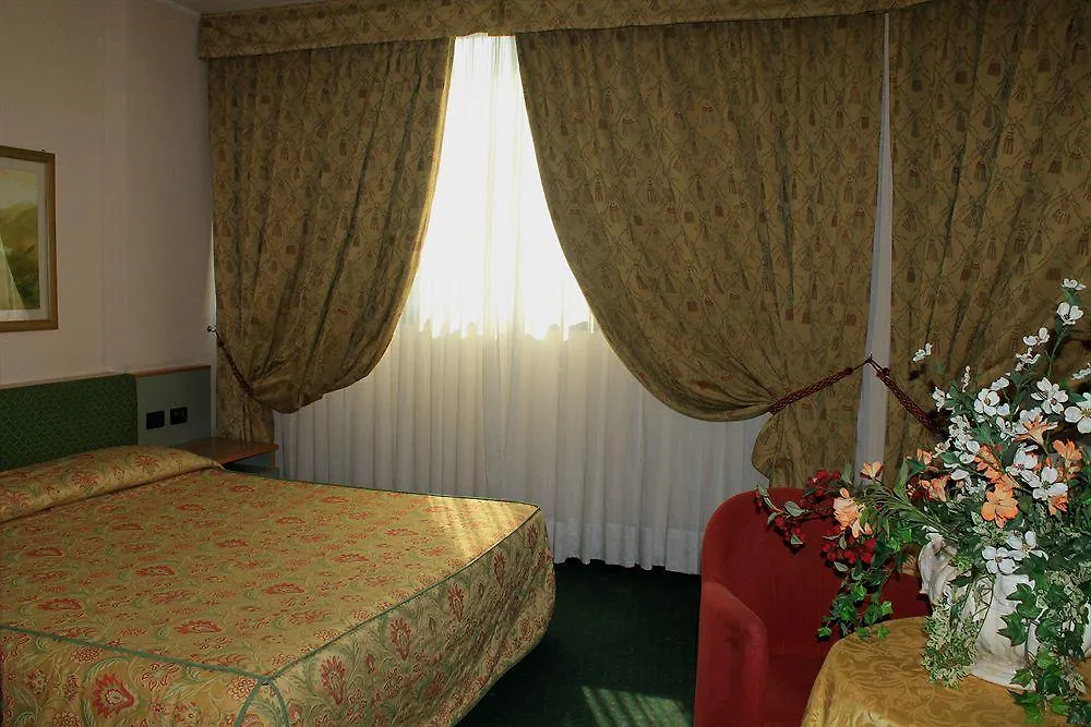 ****  Rege Hotel San Donato Milanese İtalya